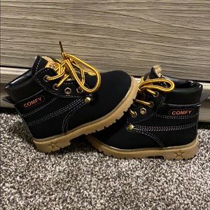 Baby boy boots